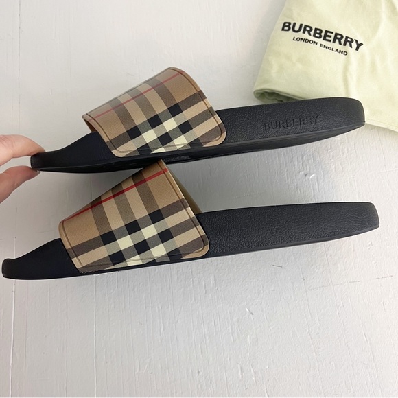 Burberry Furley Vintage Check Logo Pool Slide Sandals Size 10 Archive Beige - Picture 5 of 8